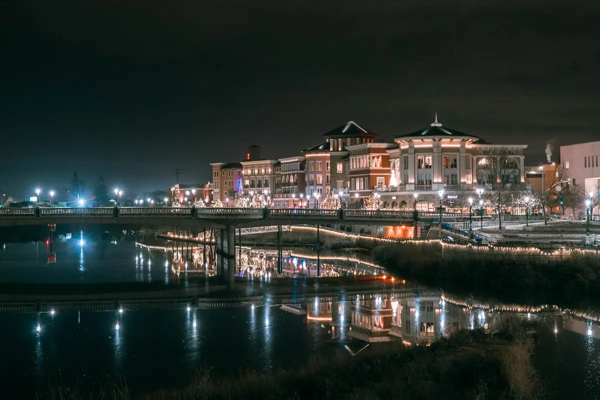 Fayetteville, Arkansas skyline at night