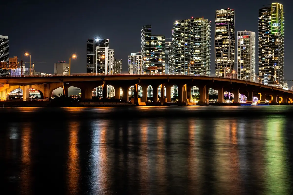 Hialeah, Florida skyline at night