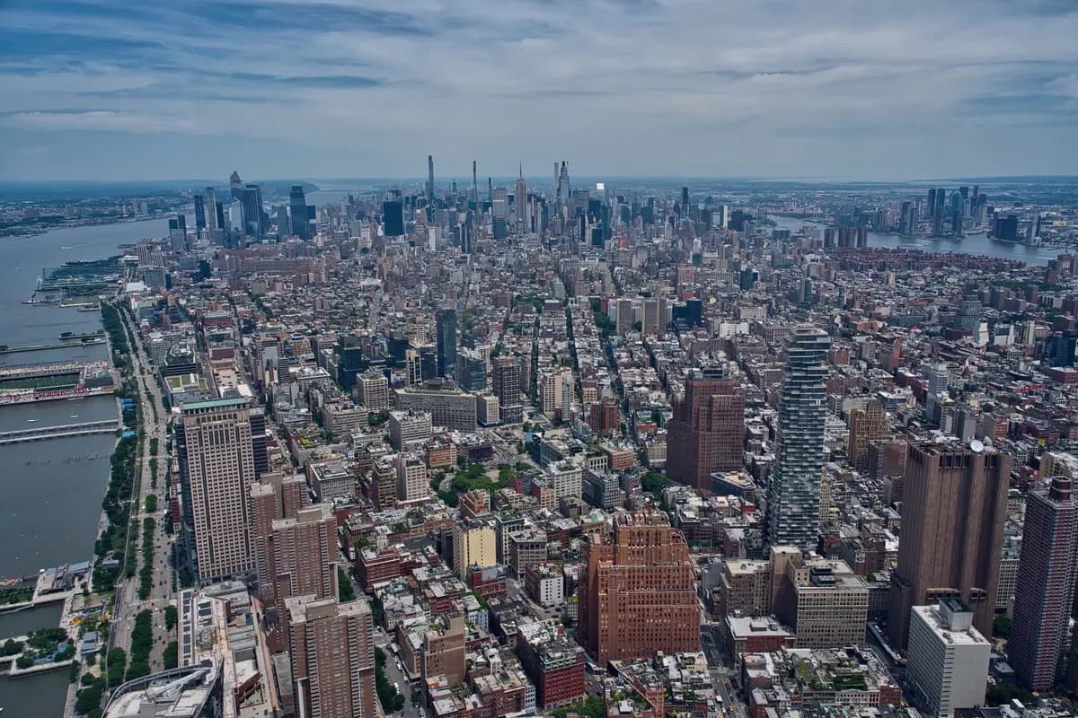 A wide New York landscape
