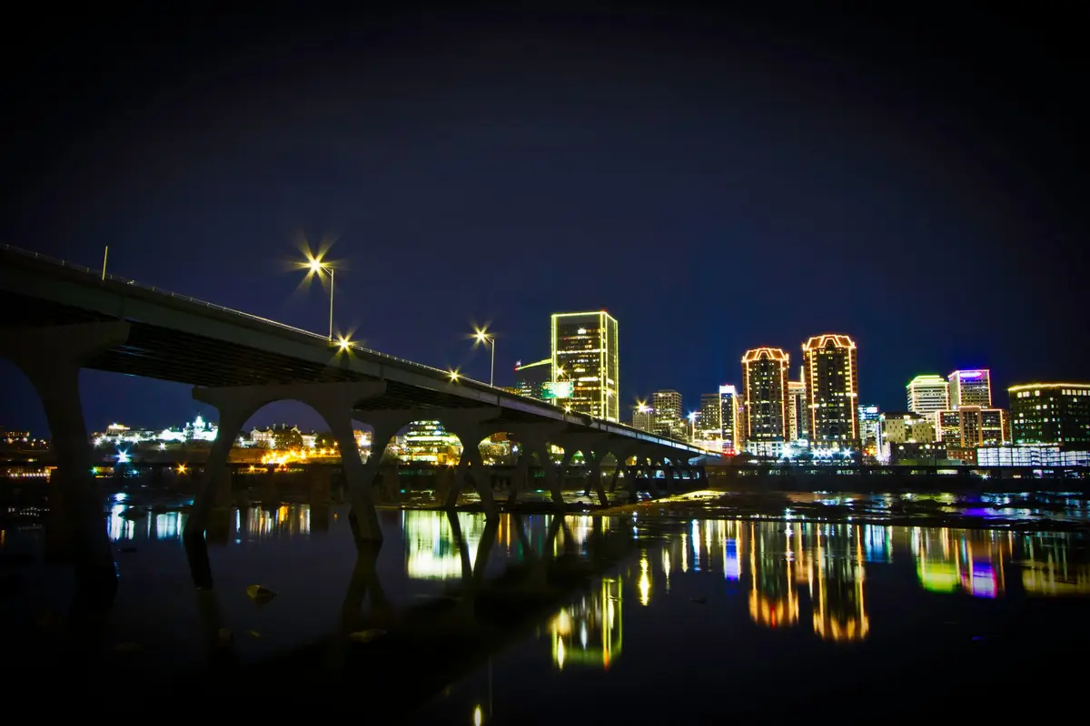 Richmond, Virginia skyline at night
