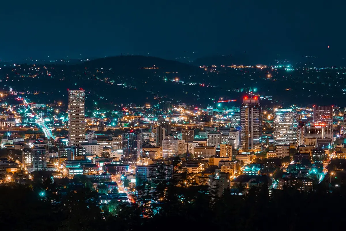 Salem, Oregon skyline at night