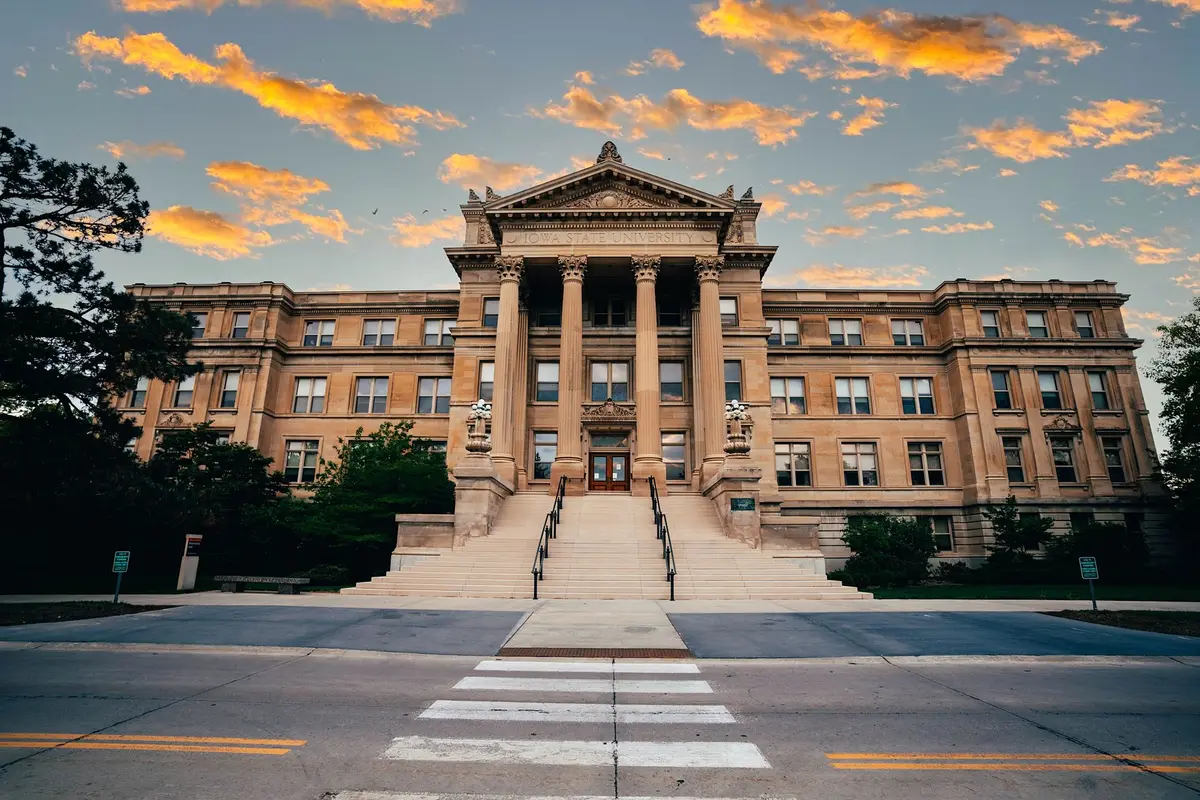 Modern architecture in Sioux City, Iowa